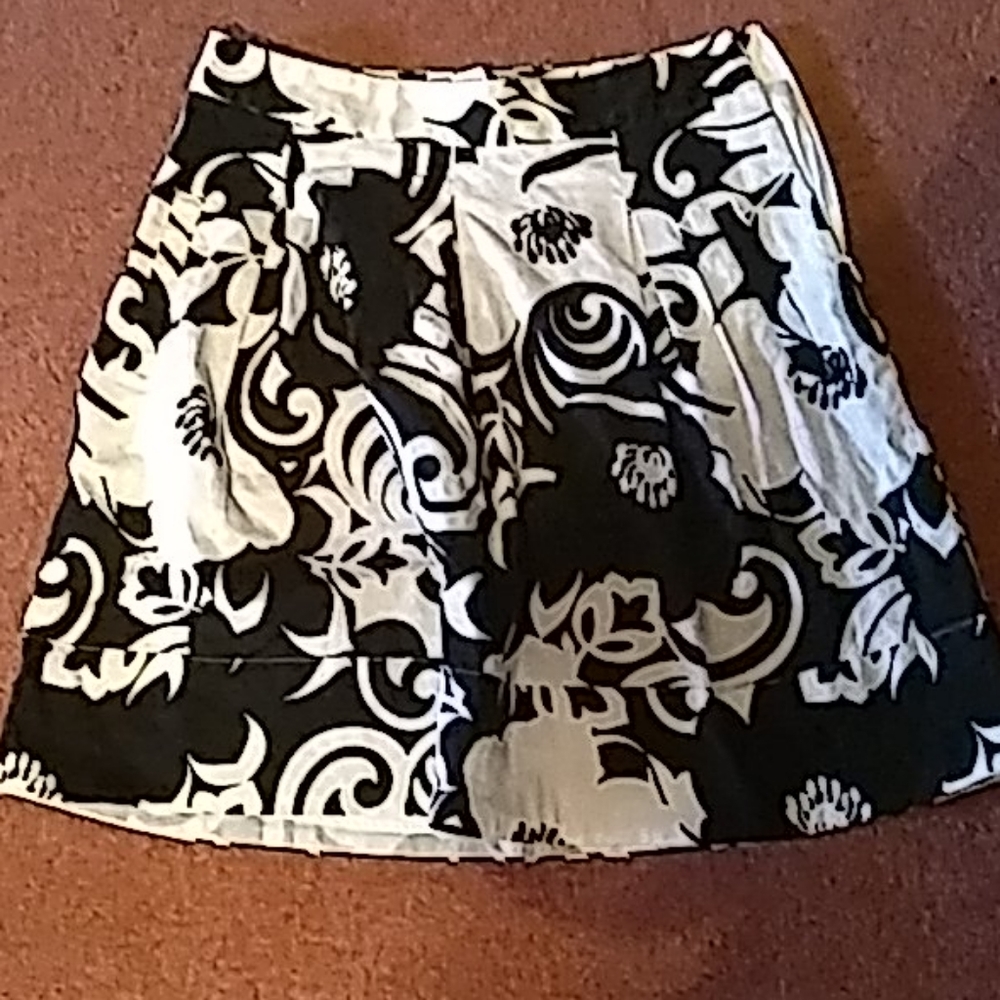Black flower abstract skirt